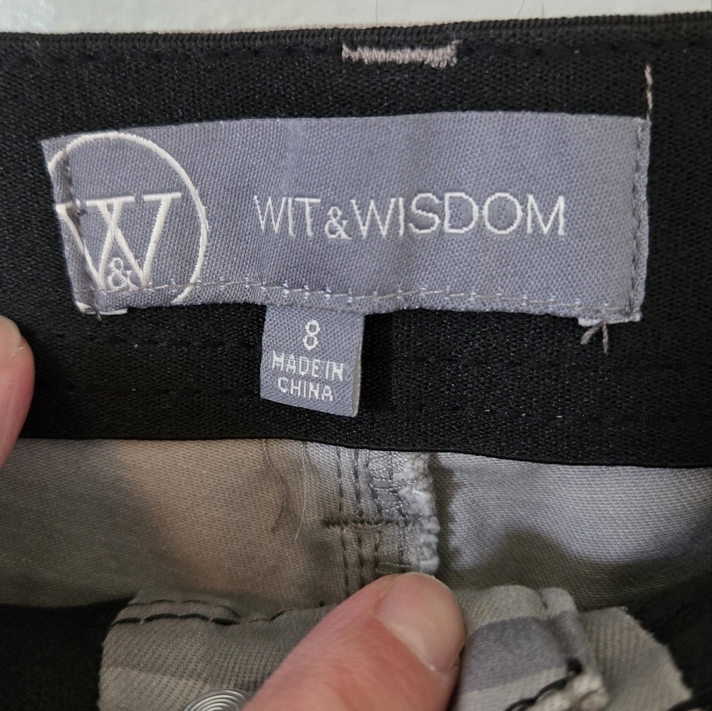 NWOT Wit & Wisdom Gray Camo Skinnies Size 8 - Picture 4 of 4